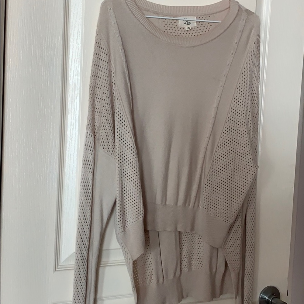 Jumper - Picture 2 of 8